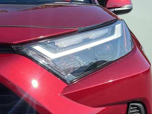 Used 2023 Toyota RAV4 XLE w/ Convenience Package FWD image 25