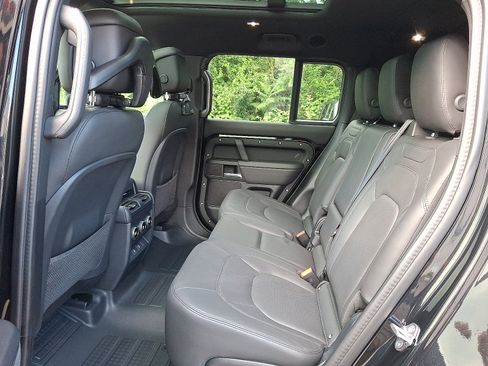 Certified 2025 Land Rover Defender 130 X-Dynamic SE AWD/4WD image 5