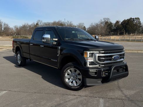 Used 2022 Ford F350 Platinum image 1