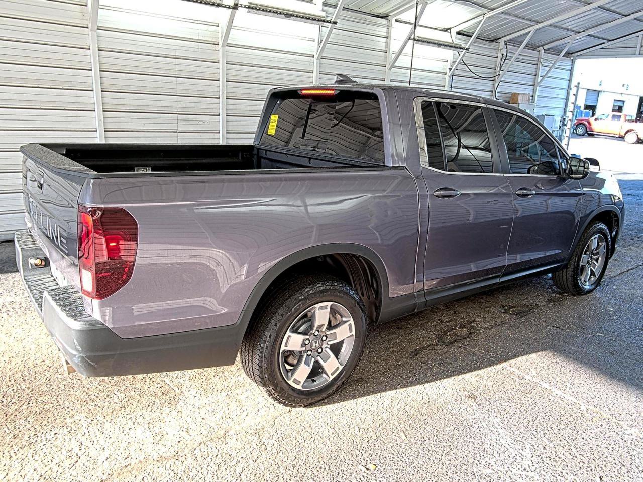 Used 2025 Honda Ridgeline RTL image 3