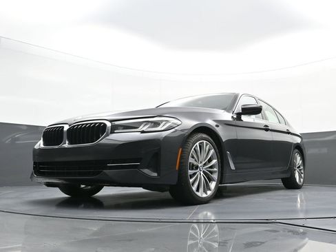 Used 2023 BMW 530i xDrive w/ Premium Package image 24