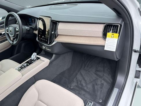 New 2026 Volvo XC90 B6 Plus w/ Protection Package AWD/4WD image 31