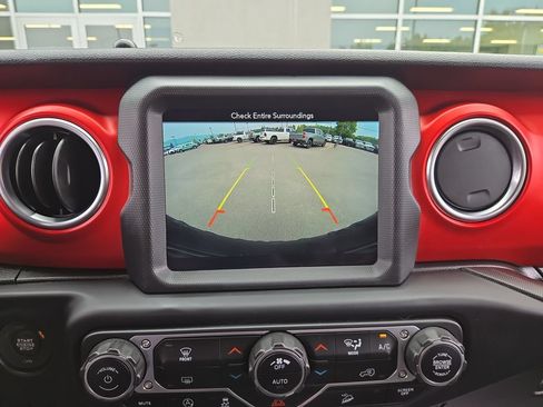 Used 2019 Jeep Wrangler Unlimited Rubicon AWD/4WD image 24