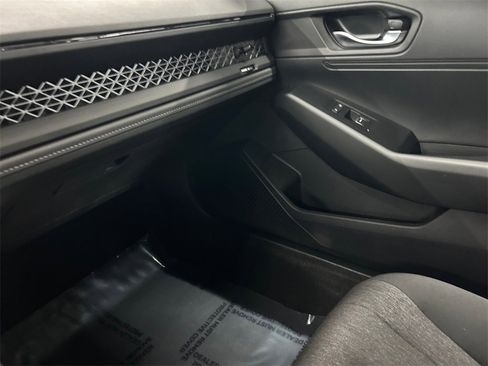 Used 2023 Honda Accord LX image 29