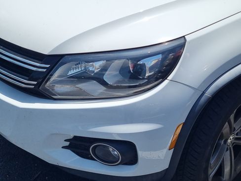 Used 2017 Volkswagen Tiguan Sport FWD image 4