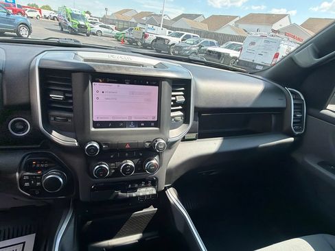 Used 2023 RAM 1500 Big Horn AWD/4WD image 32