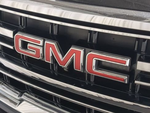 Used 2023 GMC Yukon SLT w/ SLT Premium Package AWD/4WD image 12