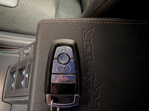 Certified 2024 Ford Bronco Raptor w/ Interior Carbon Fiber Pack 6 AWD/4WD image 44