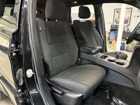 Used 2015 Jeep Grand Cherokee Laredo w/ Quick Order Package 23E AWD/4WD image 18