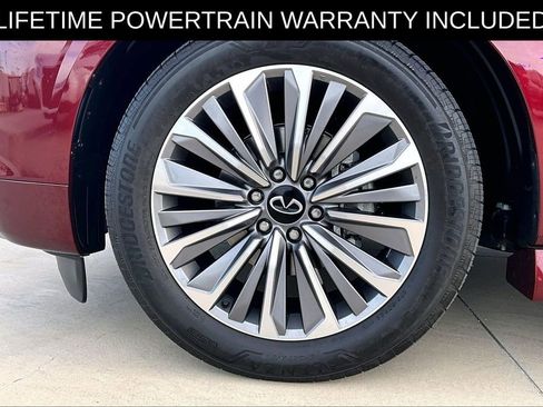 Certified 2025 INFINITI QX80 Sensory image 12