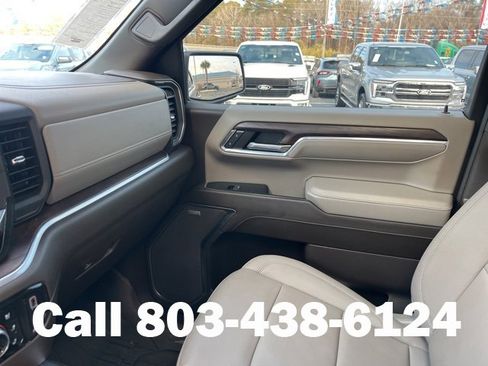 Used 2024 GMC Sierra 1500 SLT w/ SLT Premium Plus Package image 28