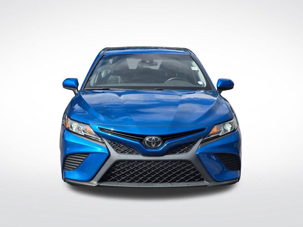 Used 2020 Toyota Camry SE FWD image 14