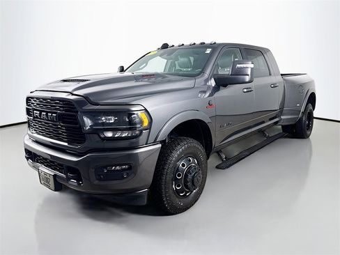 Used 2023 RAM 3500 Limited image 3