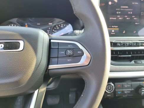 Used 2024 Jeep Compass Latitude AWD/4WD image 23