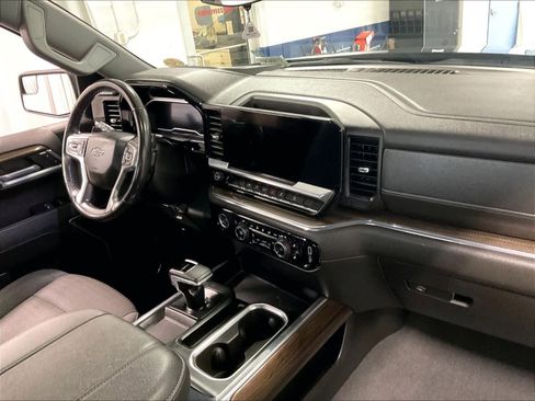 Used 2023 Chevrolet Silverado 1500 RST w/ Z71 Off-Road Package AWD/4WD image 14