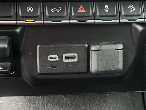 Used 2019 GMC Sierra 1500 SLE w/ SLE Value Package image 21