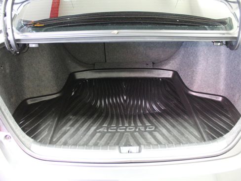 Used 2018 Honda Accord Sport image 27