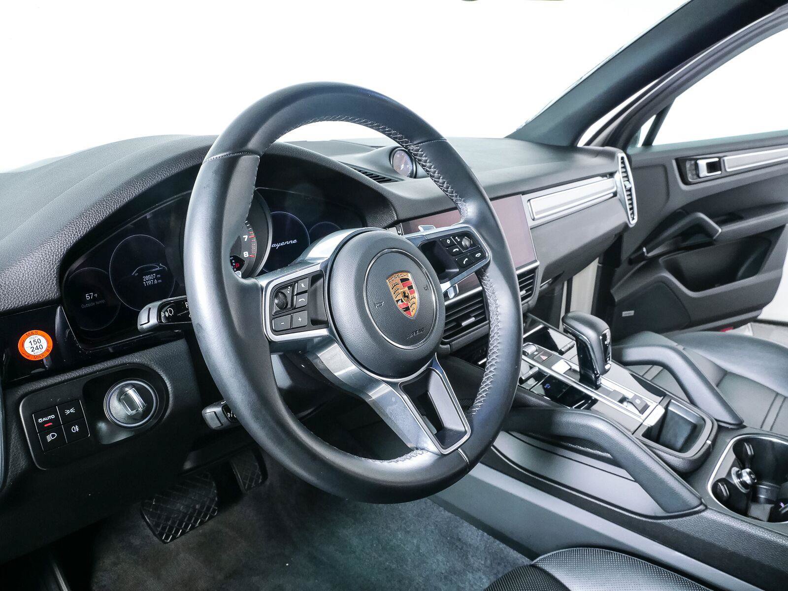Used 2023 Porsche Cayenne Platinum Edition AWD/4WD image 4