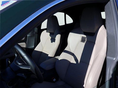 Certified 2024 Porsche Macan Turbo Electric image 5