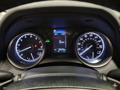 Used 2023 Toyota Camry SE w/ Convenience Package FWD image 16