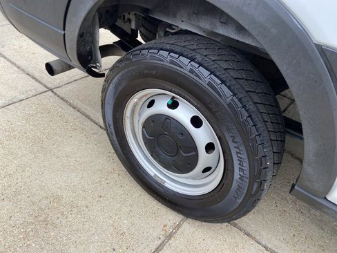 Used 2023 Ford Transit 250 Medium Roof w/ Load Area Protection Package image 29