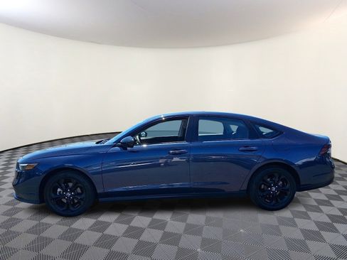 Used 2025 Honda Accord SE image 4