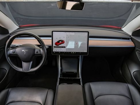 Used 2018 Tesla Model 3 Long Range RWD image 16