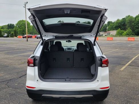 Used 2022 Chevrolet Equinox LT AWD/4WD image 11