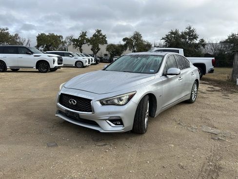 Used 2018 INFINITI Q50 Luxe w/ Essential Package (3.0T Luxe) image 3