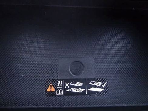 Used 2022 Chevrolet Suburban Premier image 32