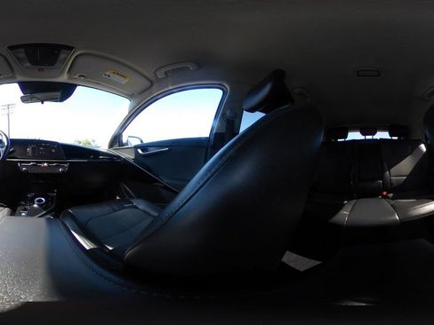 Used 2024 Kia Niro Wind FWD image 49