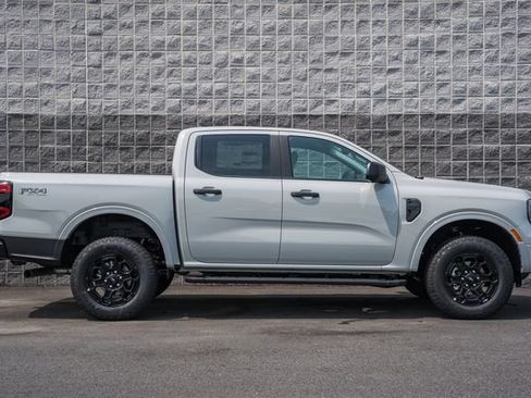 New 2026 Ford Ranger XLT w/ FX4 Off-Road Package AWD/4WD image 4