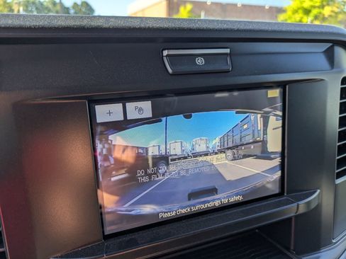 New 2025 Ford F550 4x4 Crew Cab image 21