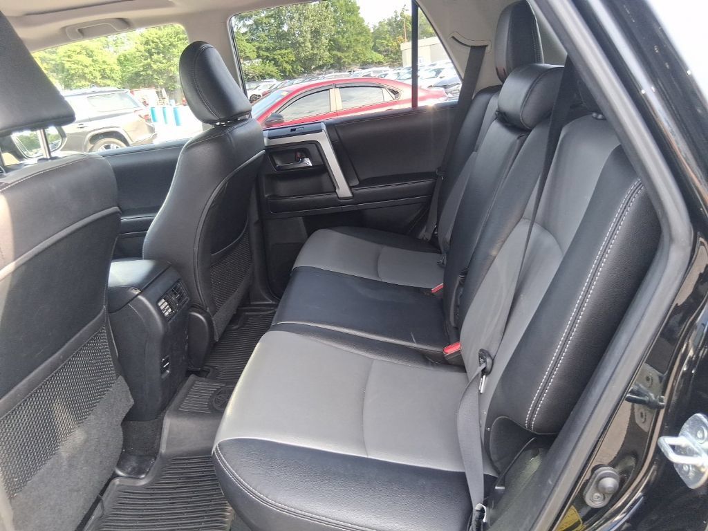 Used 2018 Toyota 4Runner SR5 Premium AWD/4WD image 15
