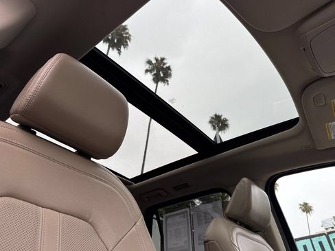 Used 2023 Ford Expedition Limited RWD image 19