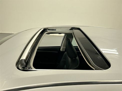 Used 2018 Toyota Corolla L image 20