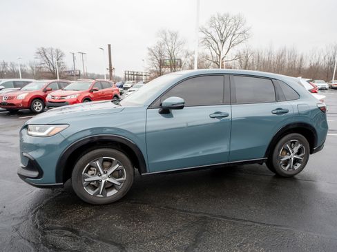 Certified 2024 Honda HR-V EX-L image 3