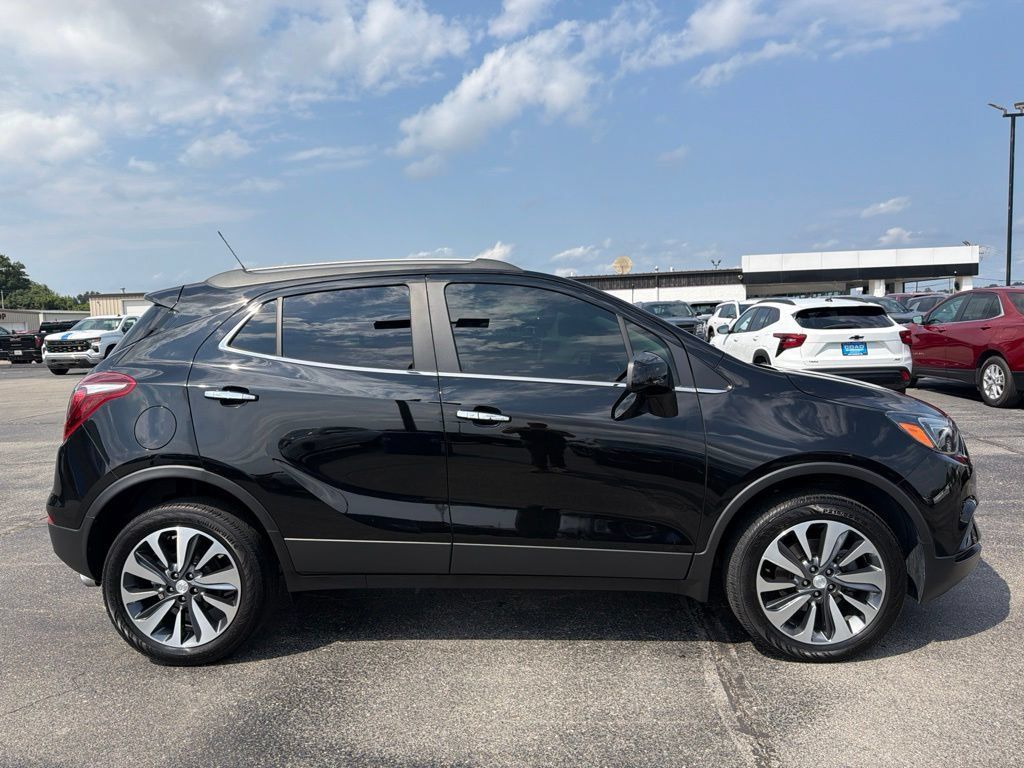 Used 2022 Buick Encore Preferred w/ Safety Package AWD/4WD image 2