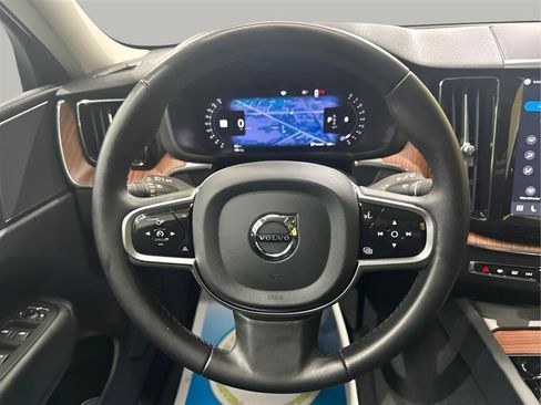 Used 2024 Volvo XC60 B5 Plus AWD/4WD image 16
