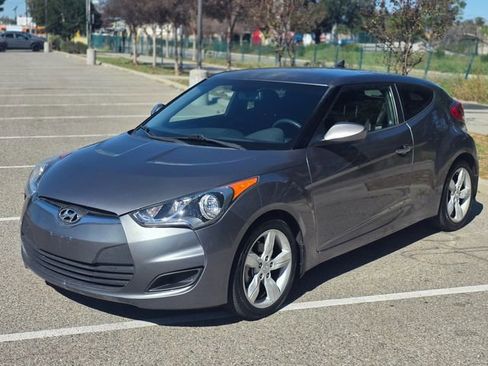 Used 2013 Hyundai Veloster image 27