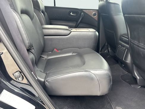 Used 2024 Nissan Armada SL w/ Captain's Chairs Package AWD/4WD image 13