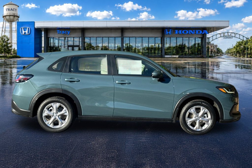 Certified 2025 Honda HR-V LX image 4