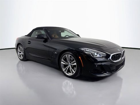 Used 2023 BMW Z4 sDrive30i w/ Convenience Package RWD image 3