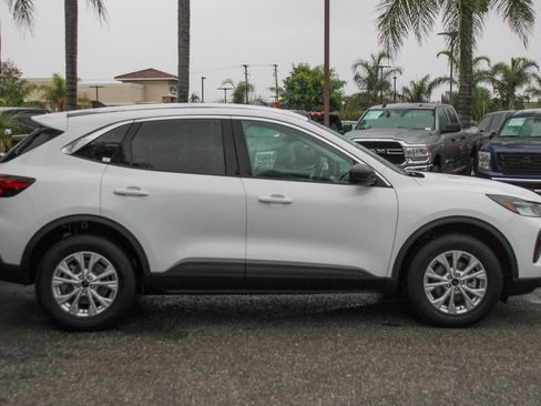 Used 2024 Ford Escape Active image 11