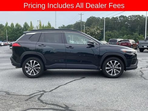 Used 2025 Toyota Corolla Cross XLE AWD/4WD image 6