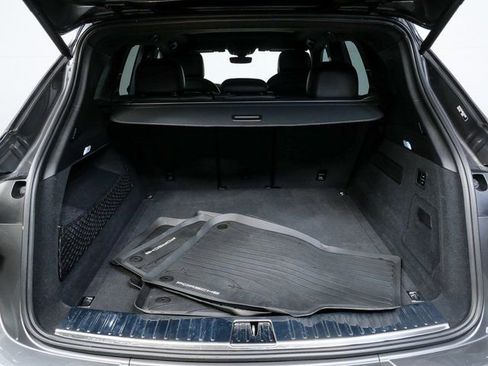 Certified 2025 Porsche Cayenne GTS image 29