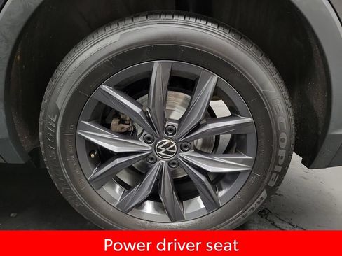 Used 2024 Volkswagen Tiguan SE AWD/4WD image 10
