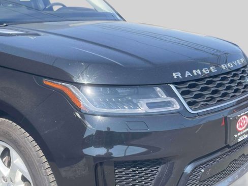 Used 2018 Land Rover Range Rover Sport HSE image 9