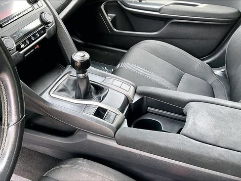 Used 2017 Honda Civic Sport image 34