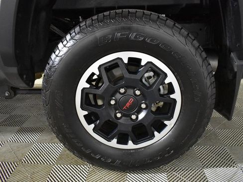 Used 2024 Toyota Tacoma TRD Off-Road image 46